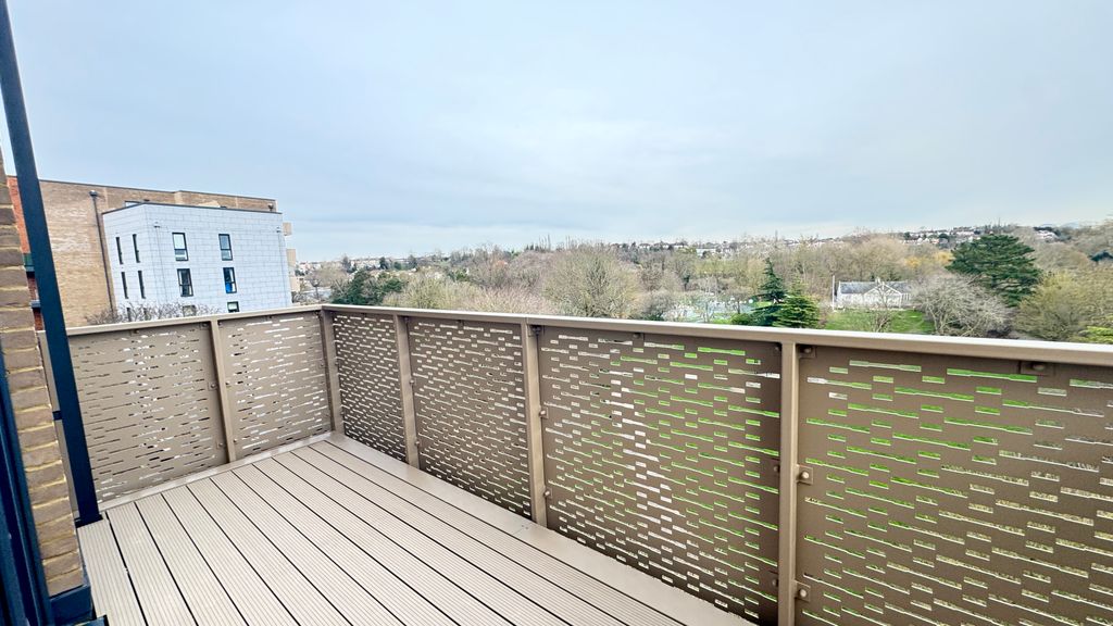 Property photo 1 of 3