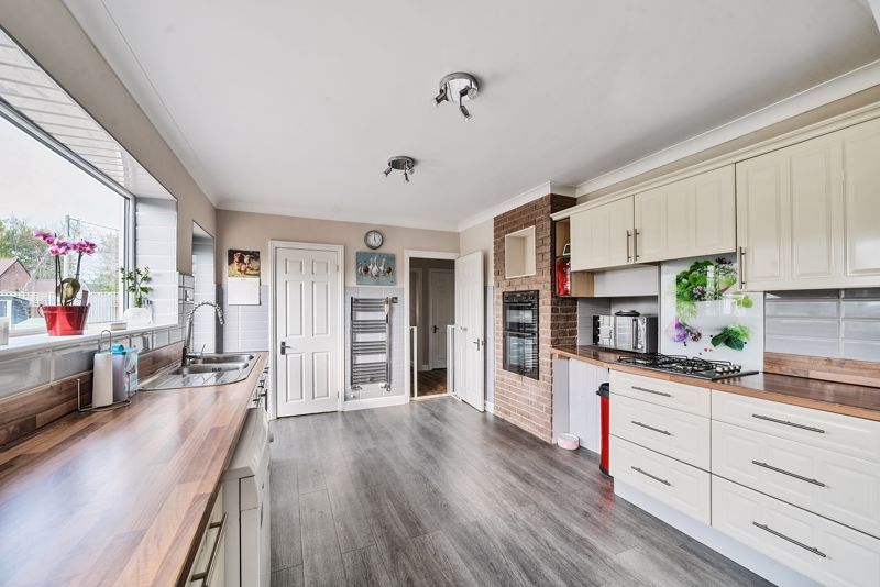 Property photo 3 of 23 Spacious Kitchen