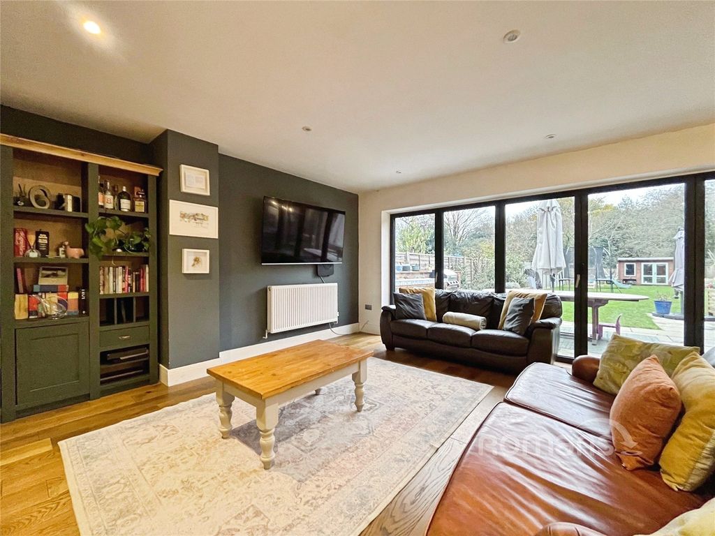 Property photo 2 of 23 Picture No. 06