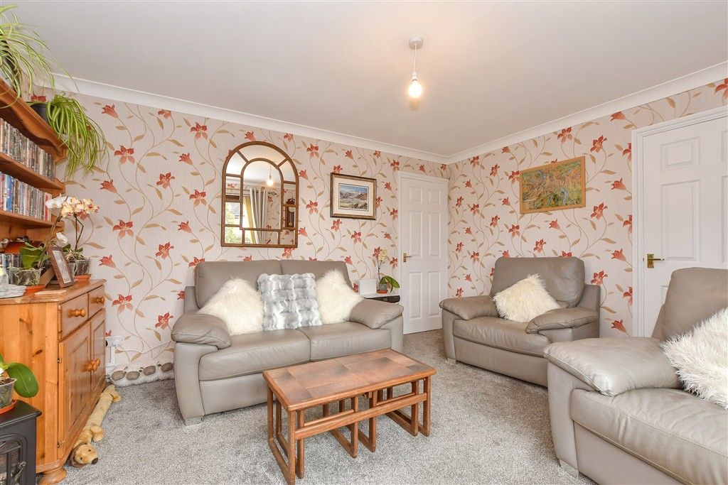 Property photo 2 of 13 Lounge