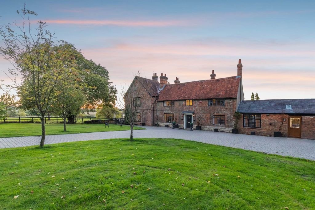 Property photo 1 of 49