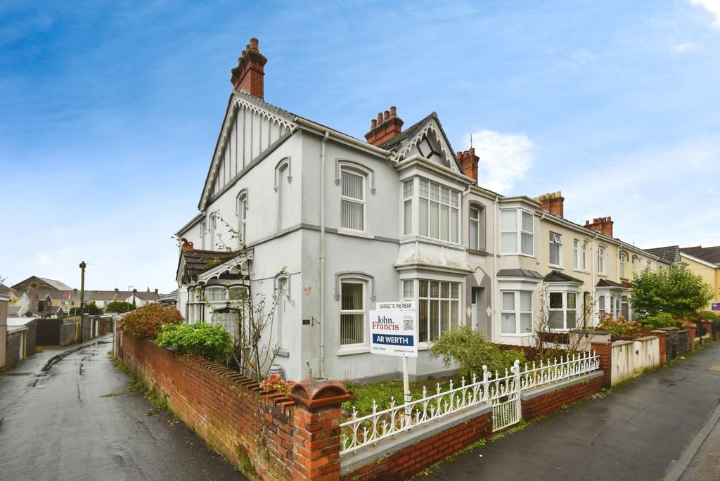 Property photo 1 of 28 Photo