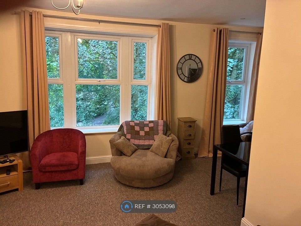 Property photo 3 of 10 Lounge