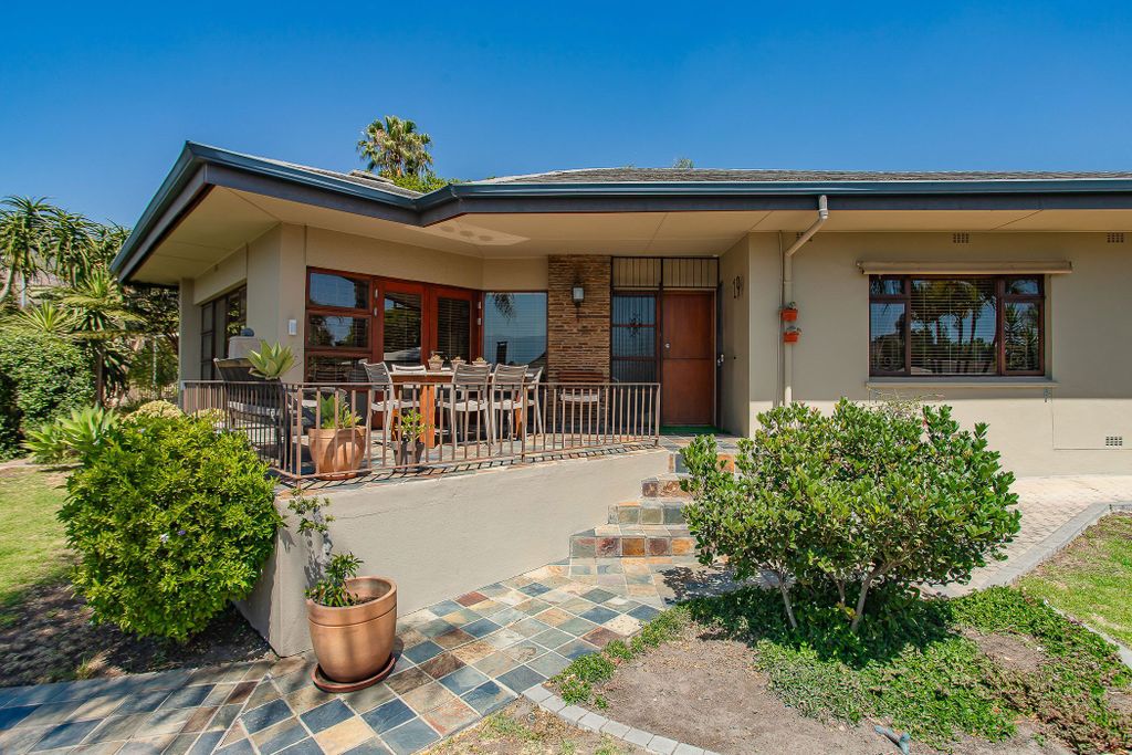 Property photo 3 of 32 Tk1723257