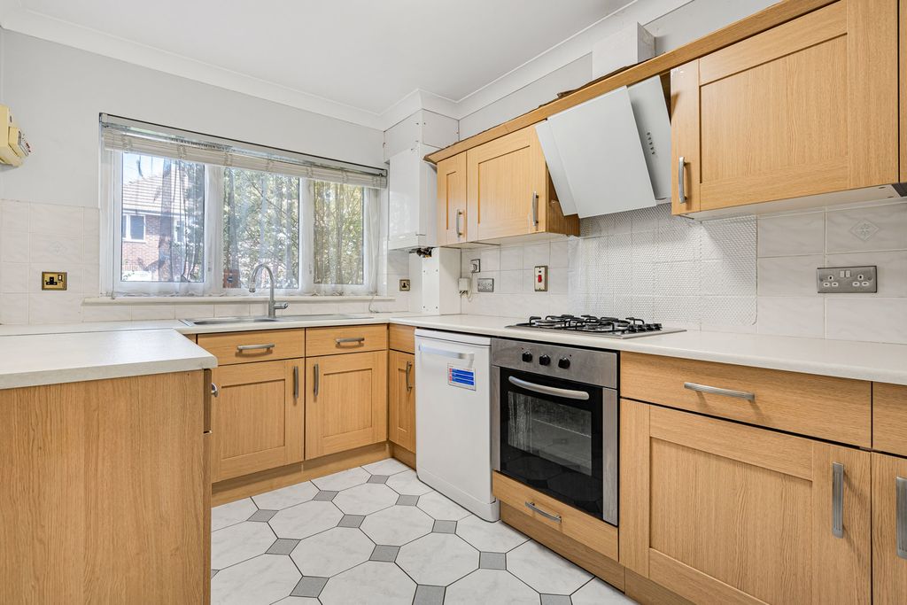 Property photo 3 of 13 Kitchen