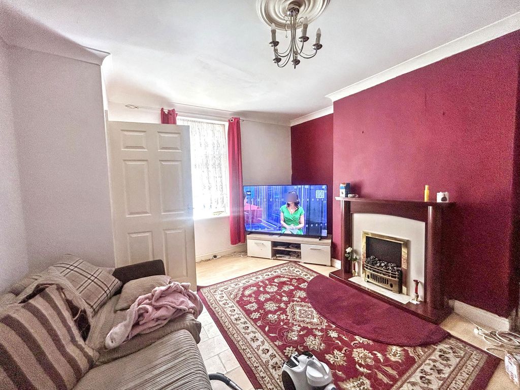 Property photo 2 of 7