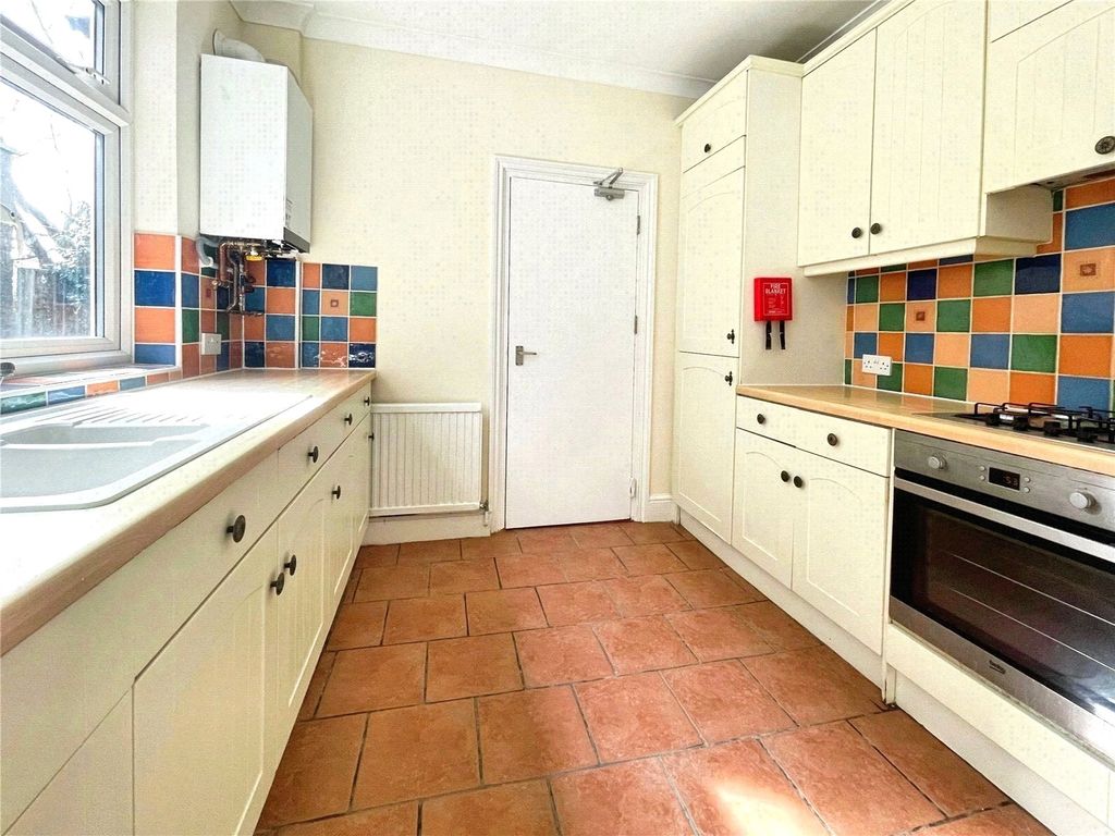 Property photo 2 of 12 Kitchen