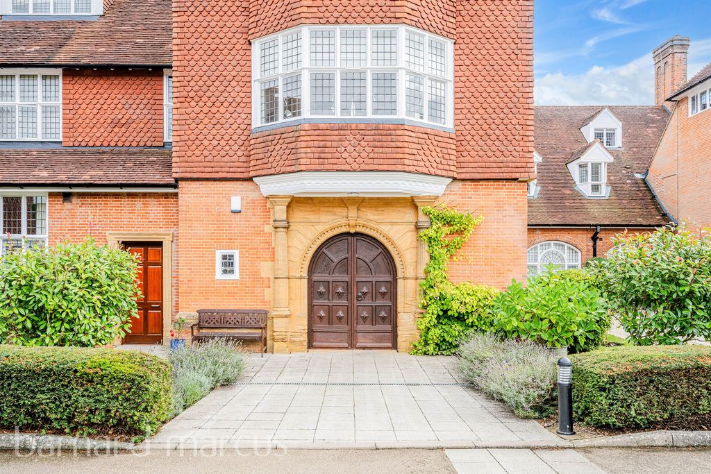 Property photo 2 of 19