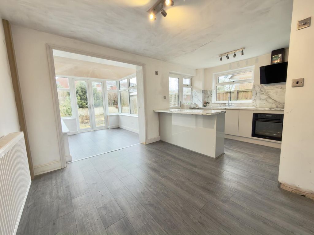 Property photo 2 of 19 Kitchen/Diner