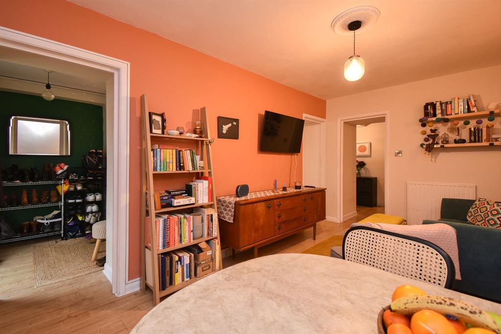 Property photo 3 of 15 Living Room