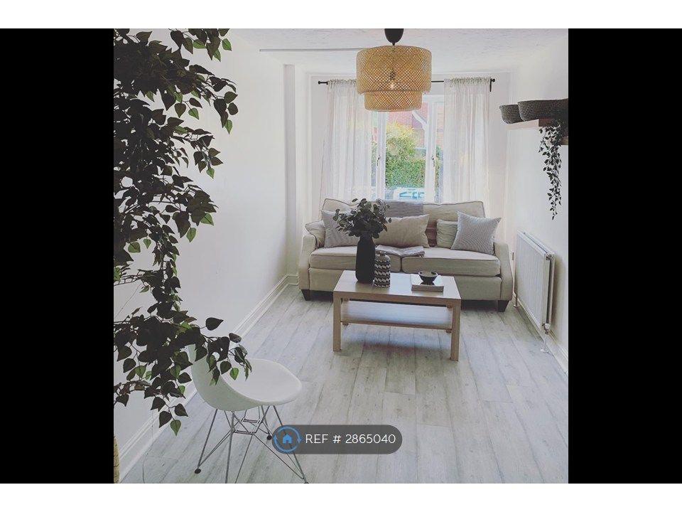 Property photo 3 of 35