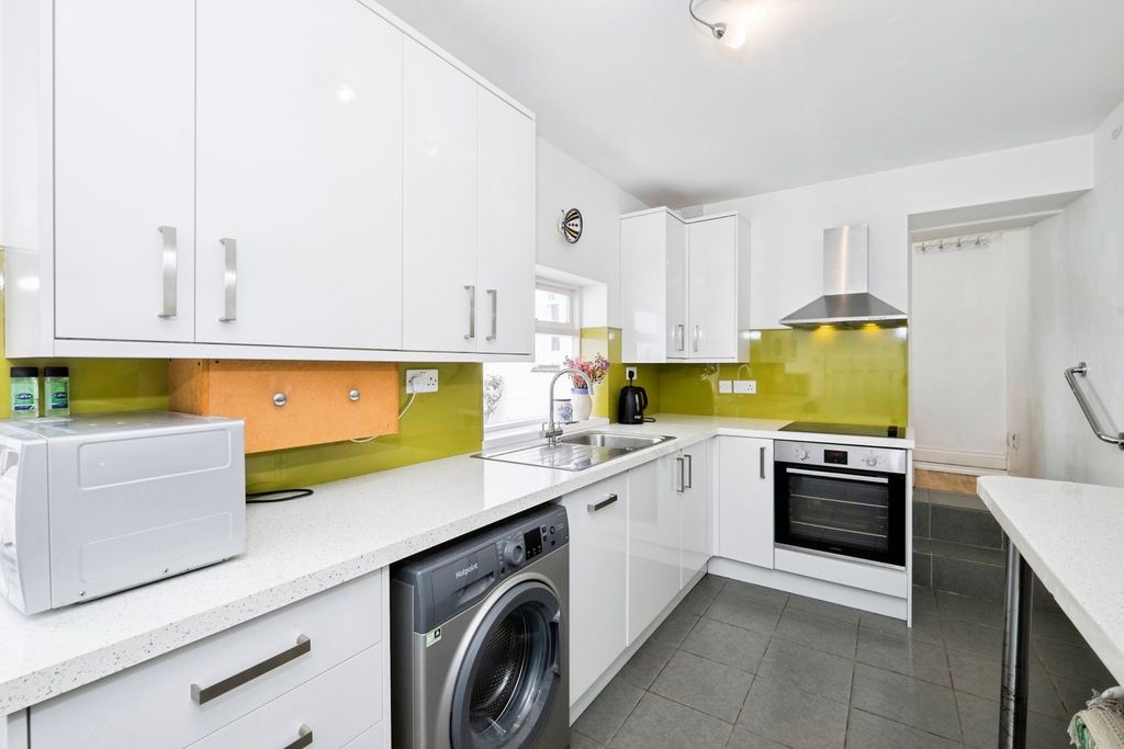 Property photo 3 of 13 Pbox-Img.Jpg