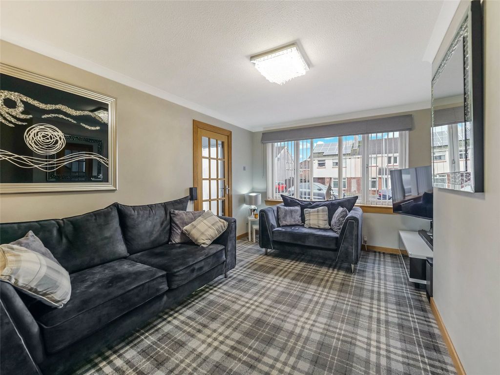 Property photo 2 of 23 Picture No. 25