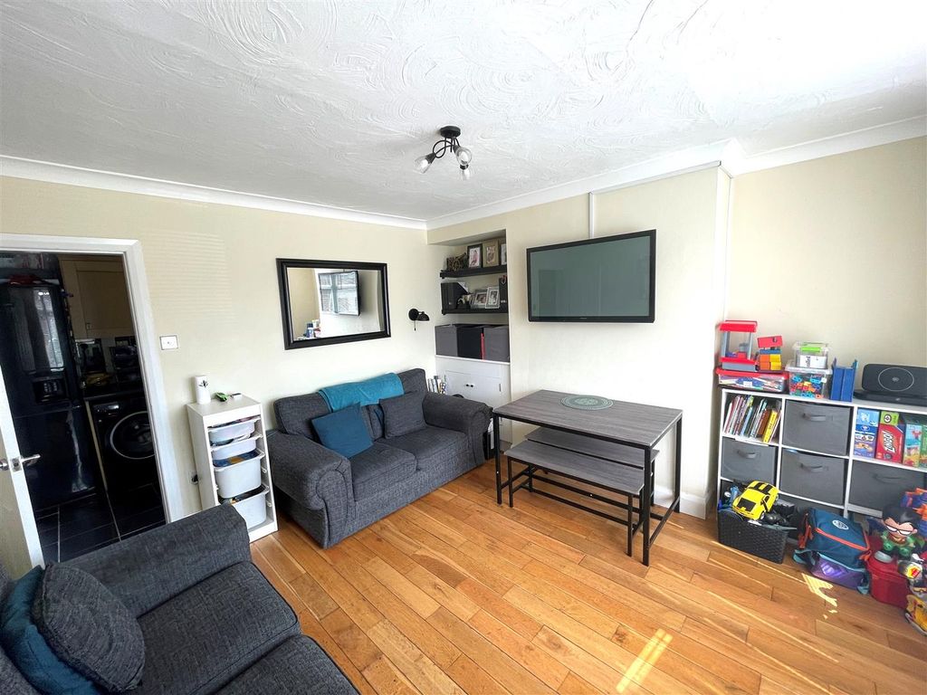Property photo 2 of 10 Lounge 1.Jpg