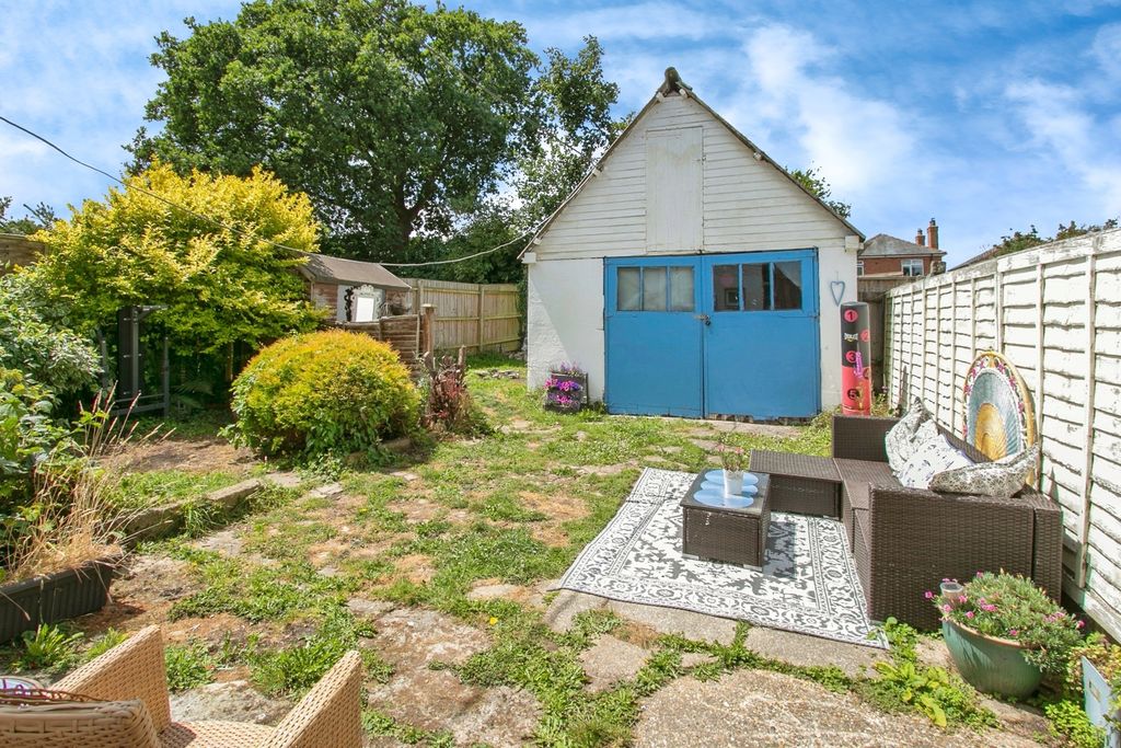 Property photo 2 of 17 Photo