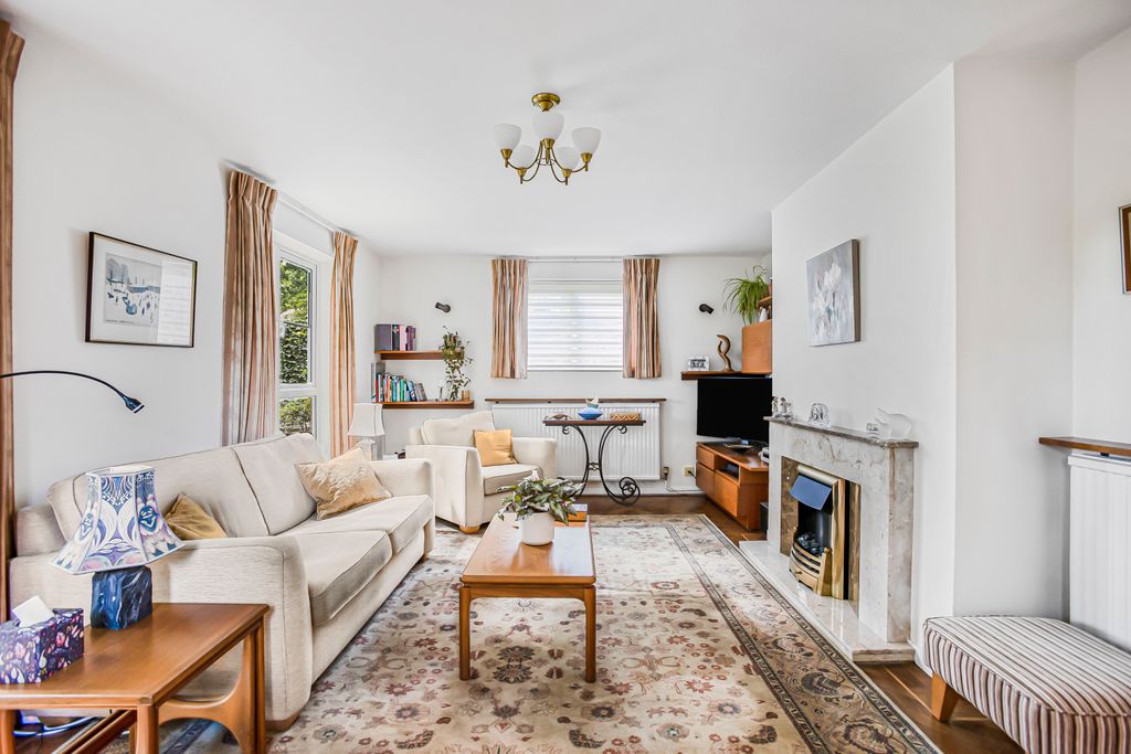 Property photo 2 of 29 663350