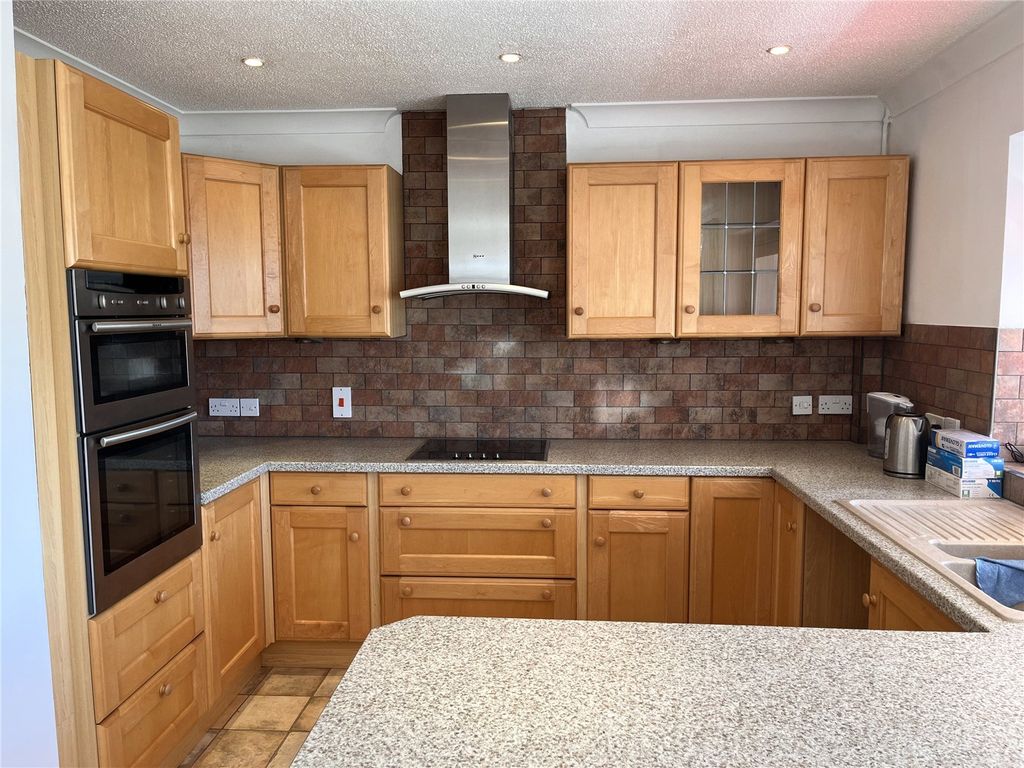 Property photo 3 of 16 Picture No. 37
