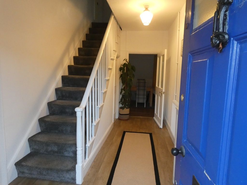 Property photo 2 of 28