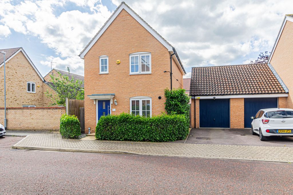 Property photo 1 of 30