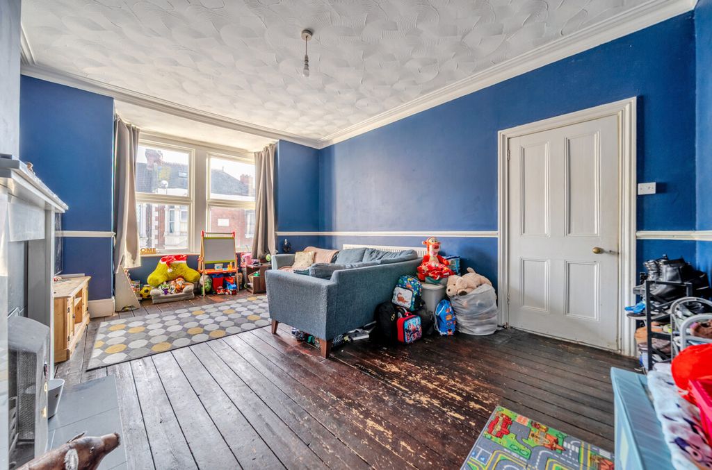 Property photo 2 of 11 1434682-12-69c57A...