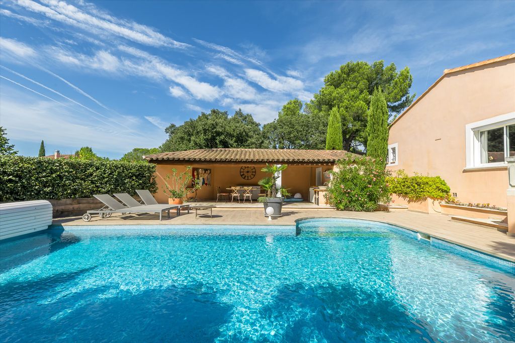 Property photo 1 of 20 Image