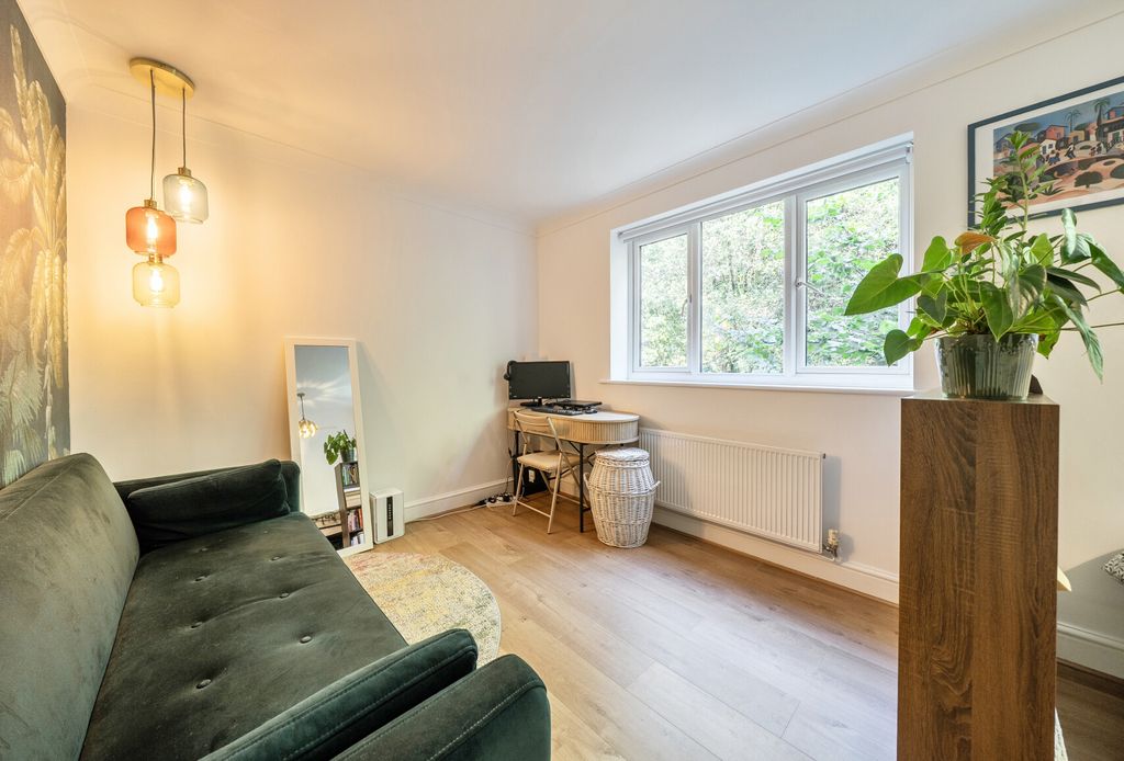 Property photo 3 of 11 1482311-6-6A39611...