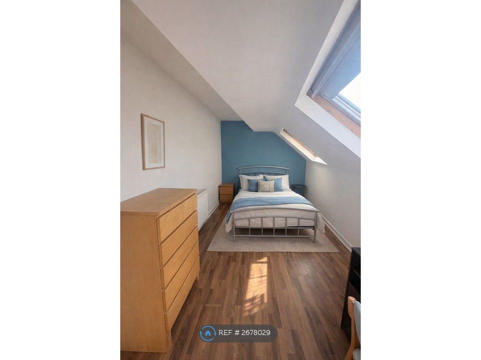 Property photo 1 of 3