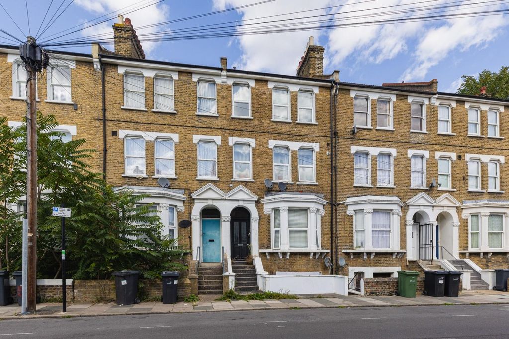 Property photo 1 of 11 Paulet Road 206 Flat A (02 Of 07).Jpg