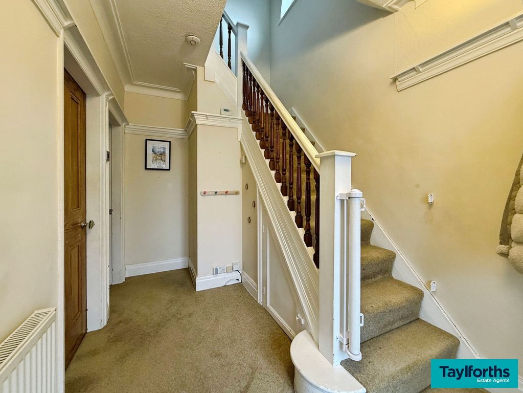 Property photo 2 of 26