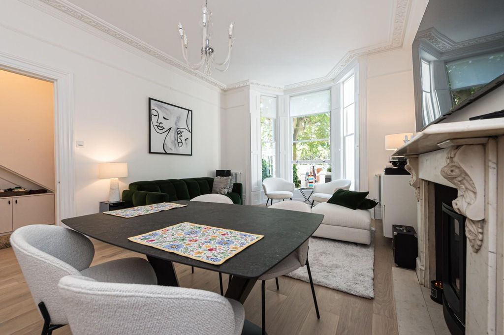 Property photo 2 of 12 Elsham Road 25 Rgf-001-001.Jpg