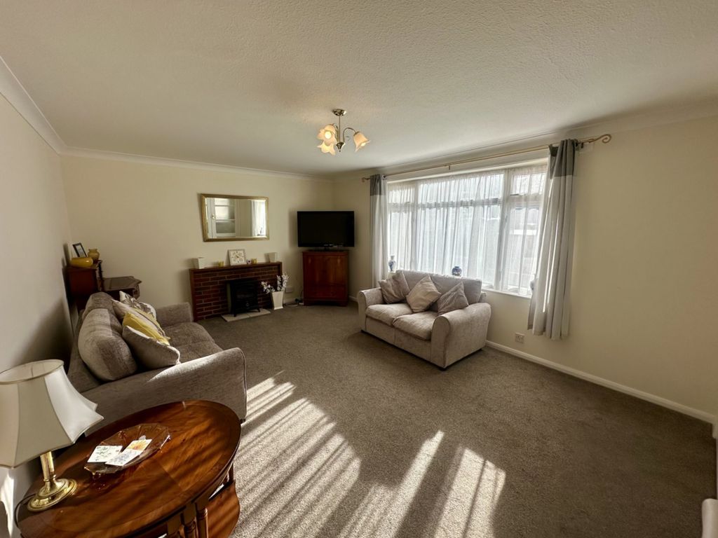 Property photo 1 of 11 Photo 3