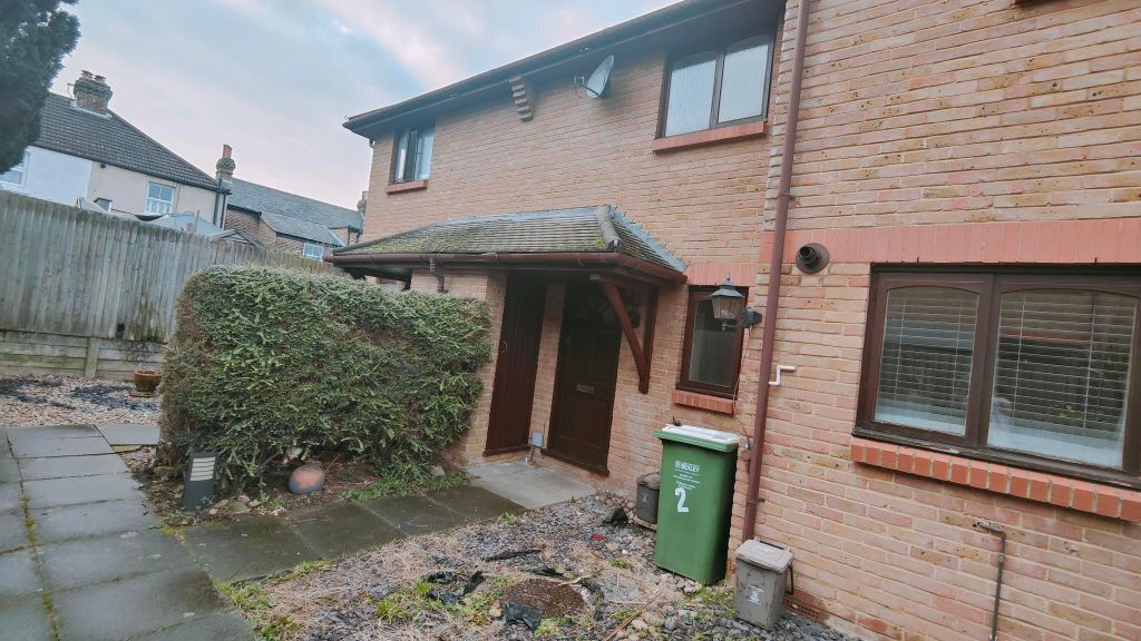 Property photo 1 of 8 Main