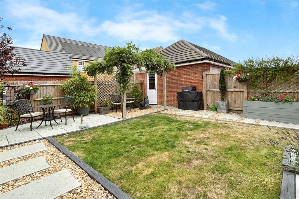 Property photo 2 of 27 Picture No. 37