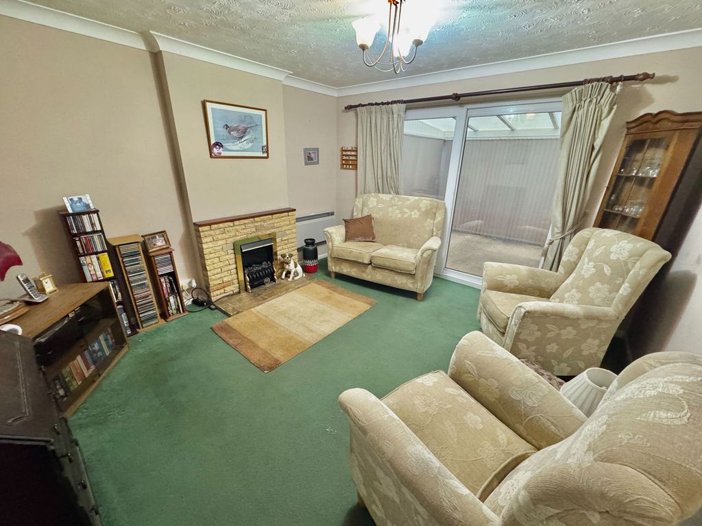 Property photo 2 of 19