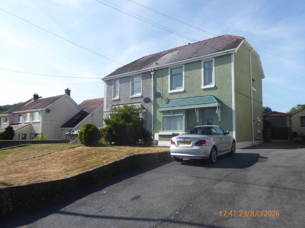 Property photo 1 of 13 P1190470