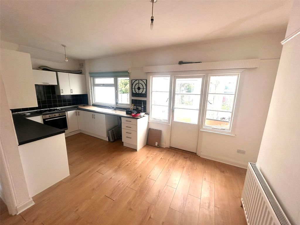 Property photo 2 of 13 Picture No. 46