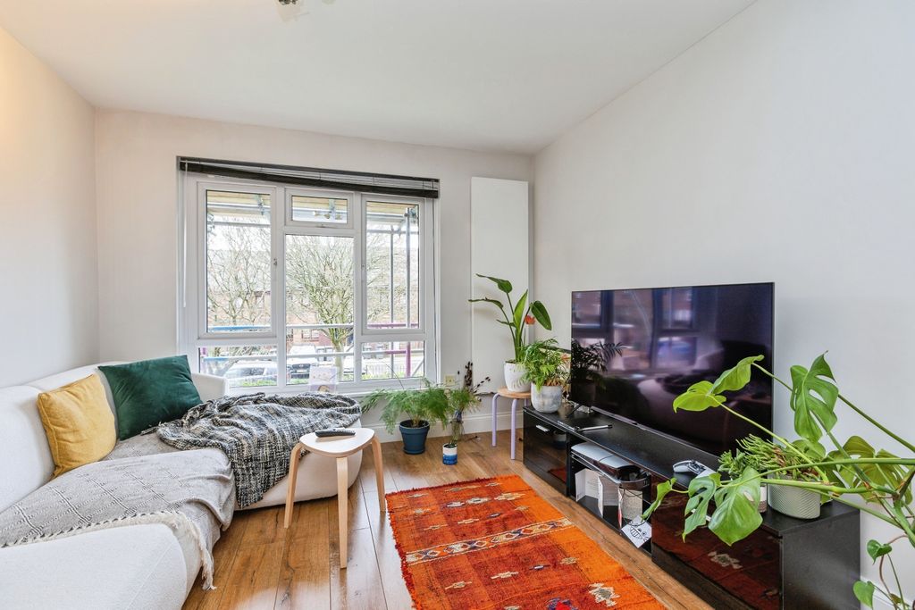 Property photo 3 of 17 Reception Room