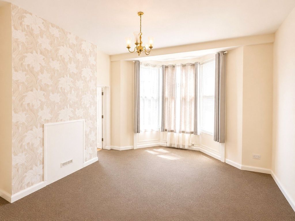 Property photo 2 of 12 Picture No. 15