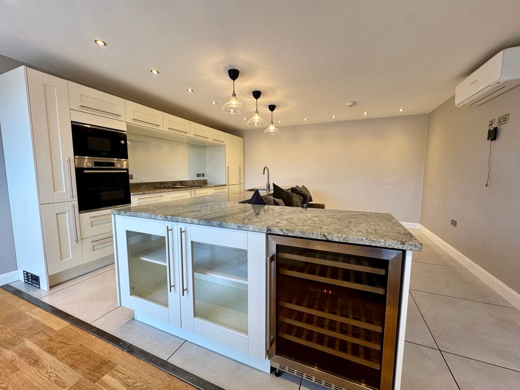 Property photo 2 of 17 Img_7295