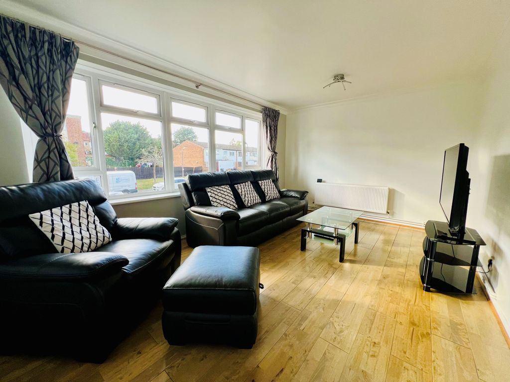 Property photo 1 of 5