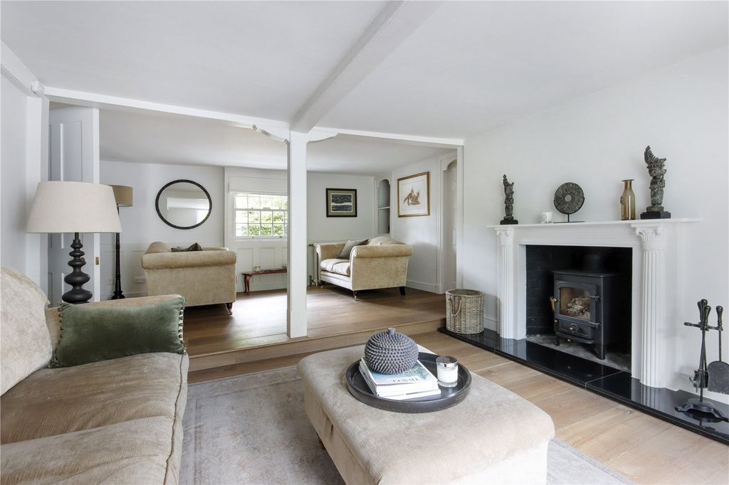 Property photo 3 of 21 Drawing Room