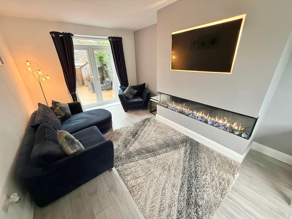 Property photo 2 of 22