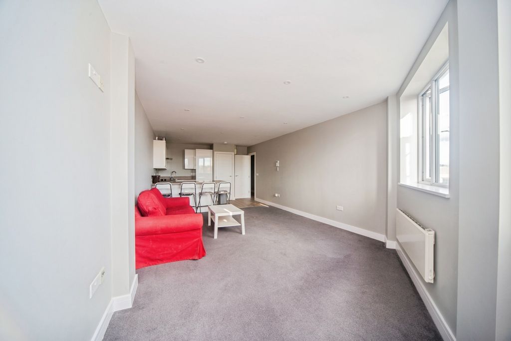 Property photo 3 of 9 Pbox-Img.Jpg