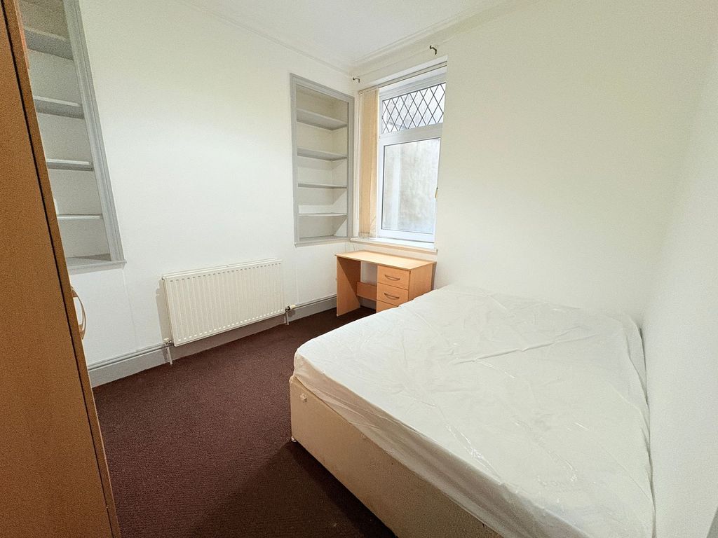 Property photo 3 of 11 Not Specified