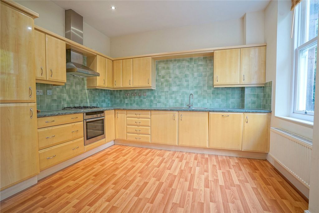Property photo 3 of 8 Picture No. 04