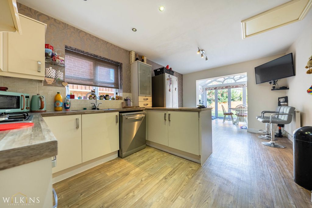 Property photo 3 of 31 Photograph