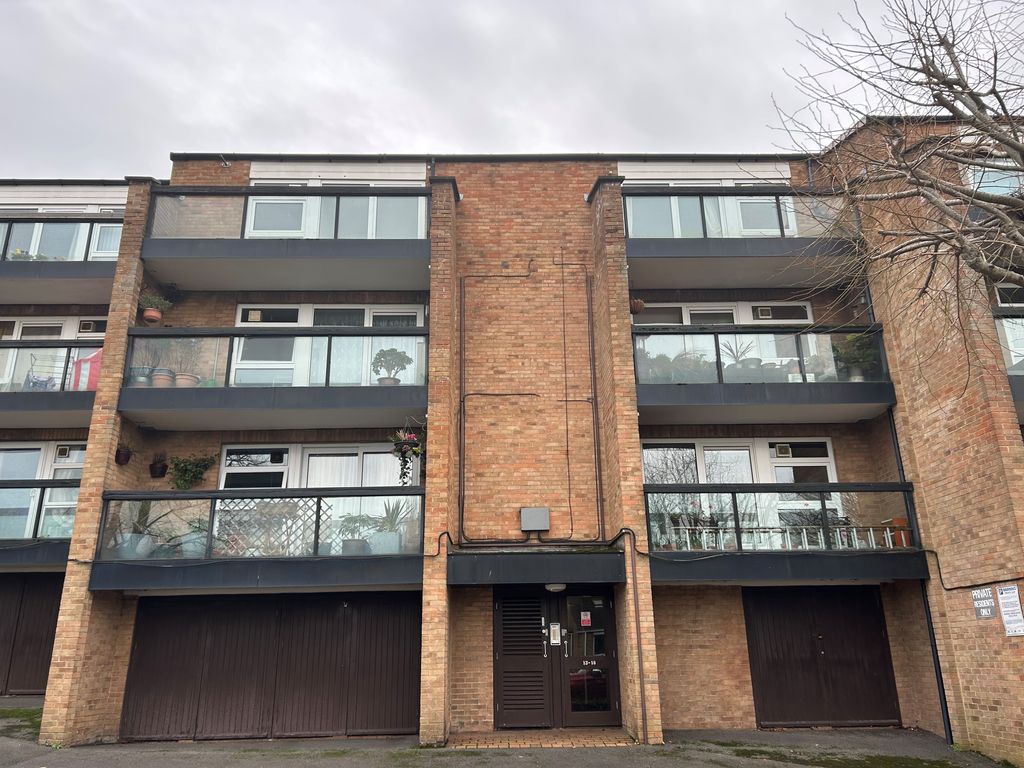 Property photo 1 of 4