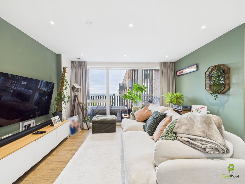 Property photo 1 of 10 For Sale With Clinton Crawford - Ewemove Bexleyhea