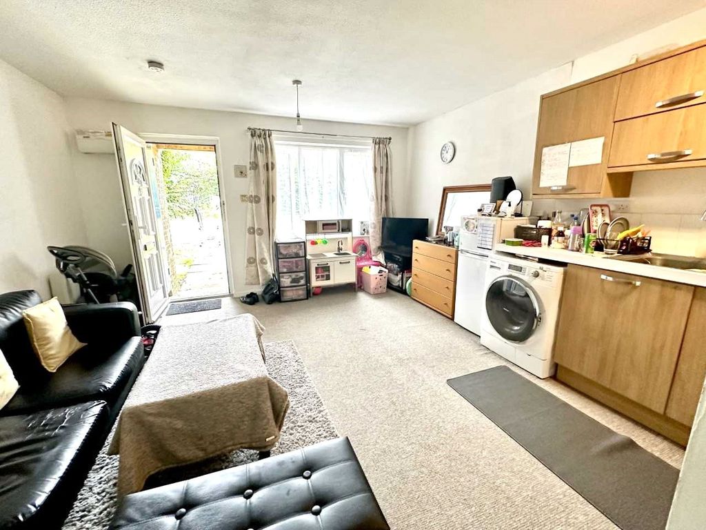 Property photo 2 of 5 Open Plan