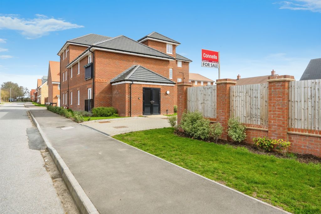 Property photo 2 of 12
